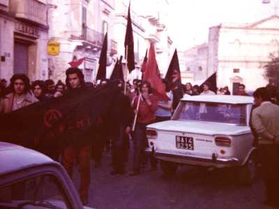 Furono proprio due allievi di questo liceo a fondare nel 1969 il Gruppo Anarchico che aveva un atteggiamento nei confronti del sociale pi� missionario che politico